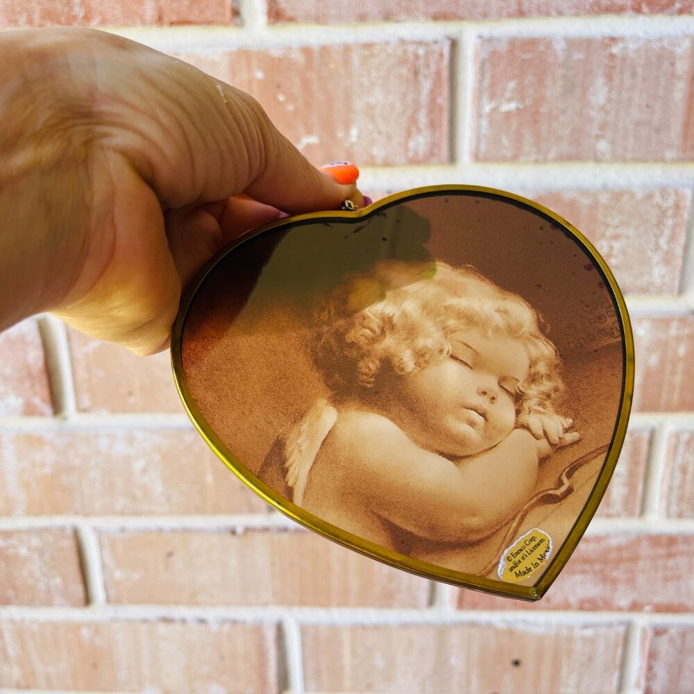 Vintage Enesco glass sun catcher of cupid sleeping - Picture 5 of 7